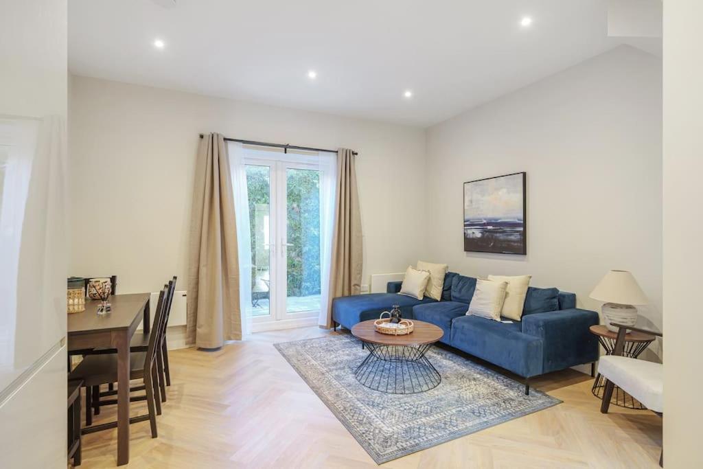 Cosy Tooting Retreat: 2-Bed Gem Apartment London Exterior photo